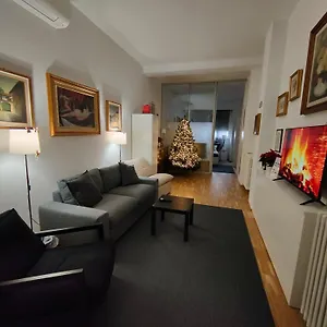 Short Rent Porta Romana , Milan Italy